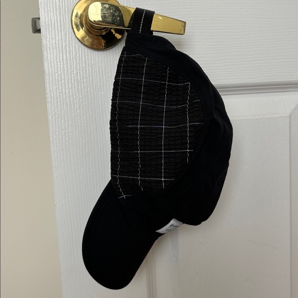 Lululemon Multi-Panel Reflective Running Hat - Picture 3 of 5